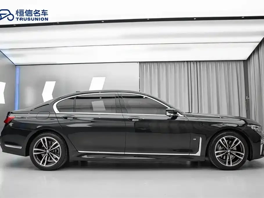 BMW 7 Series — фото 6