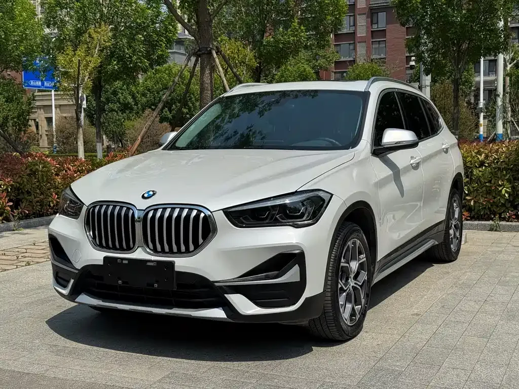BMW X1 — фото 5
