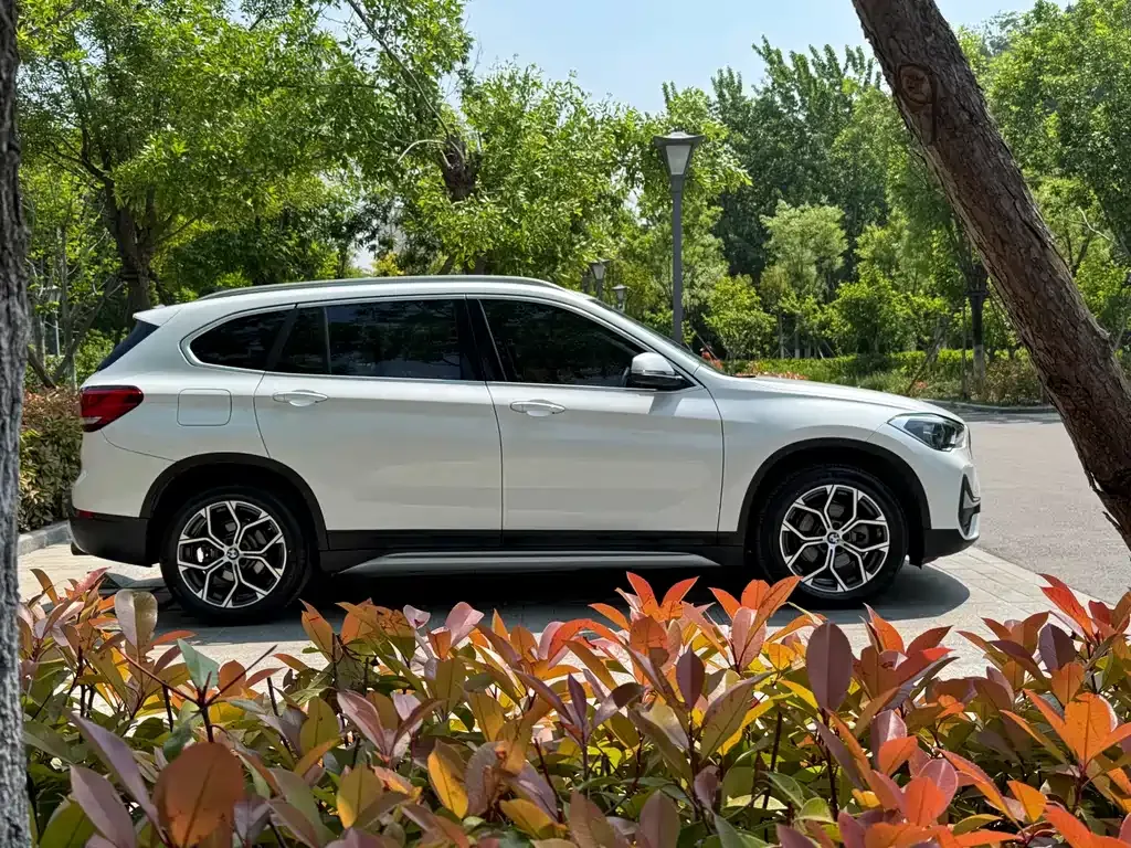 BMW X1 — фото 9