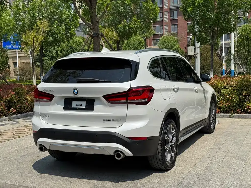 BMW X1 — фото 10