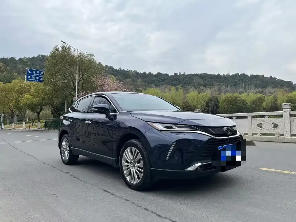 Toyota Harrier — фото 3