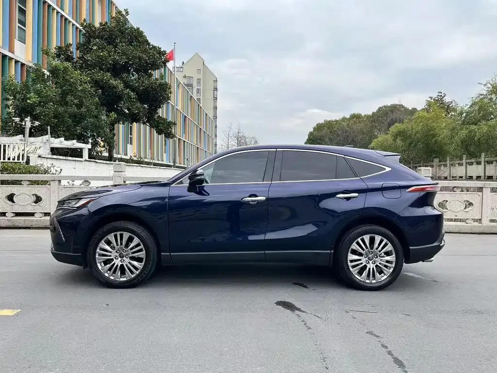 Toyota Harrier — фото 7