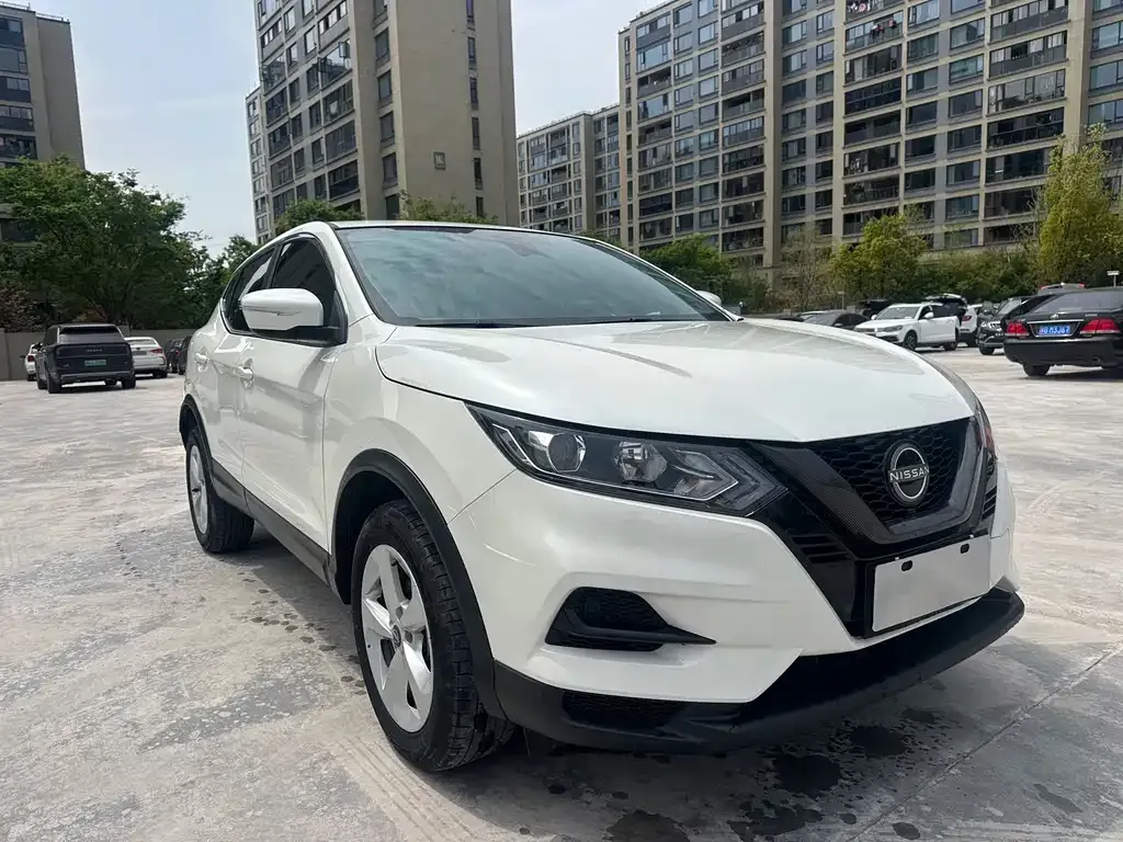 Nissan Qashqai — фото 4