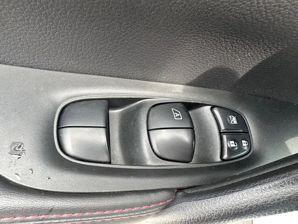 Nissan Qashqai — фото 7