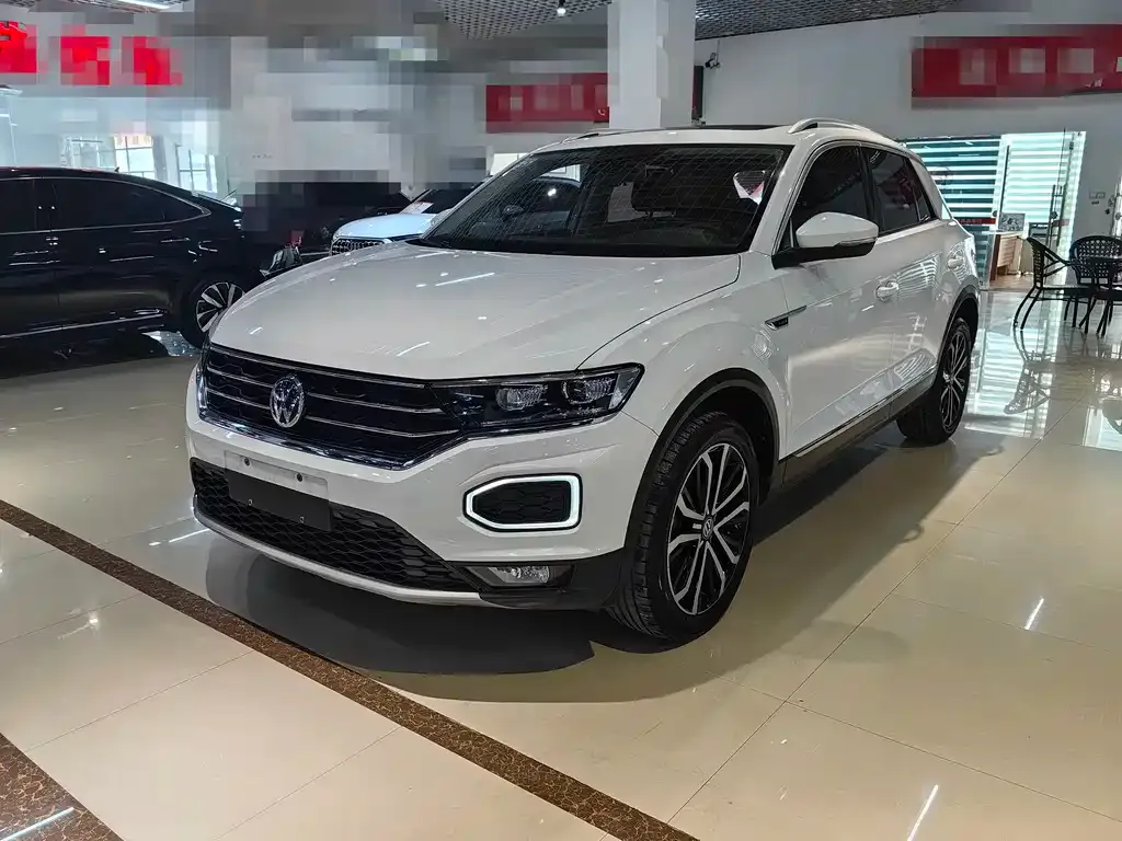 Volkswagen T-Roc — фото 1