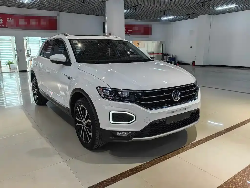 Volkswagen T-Roc — фото 6