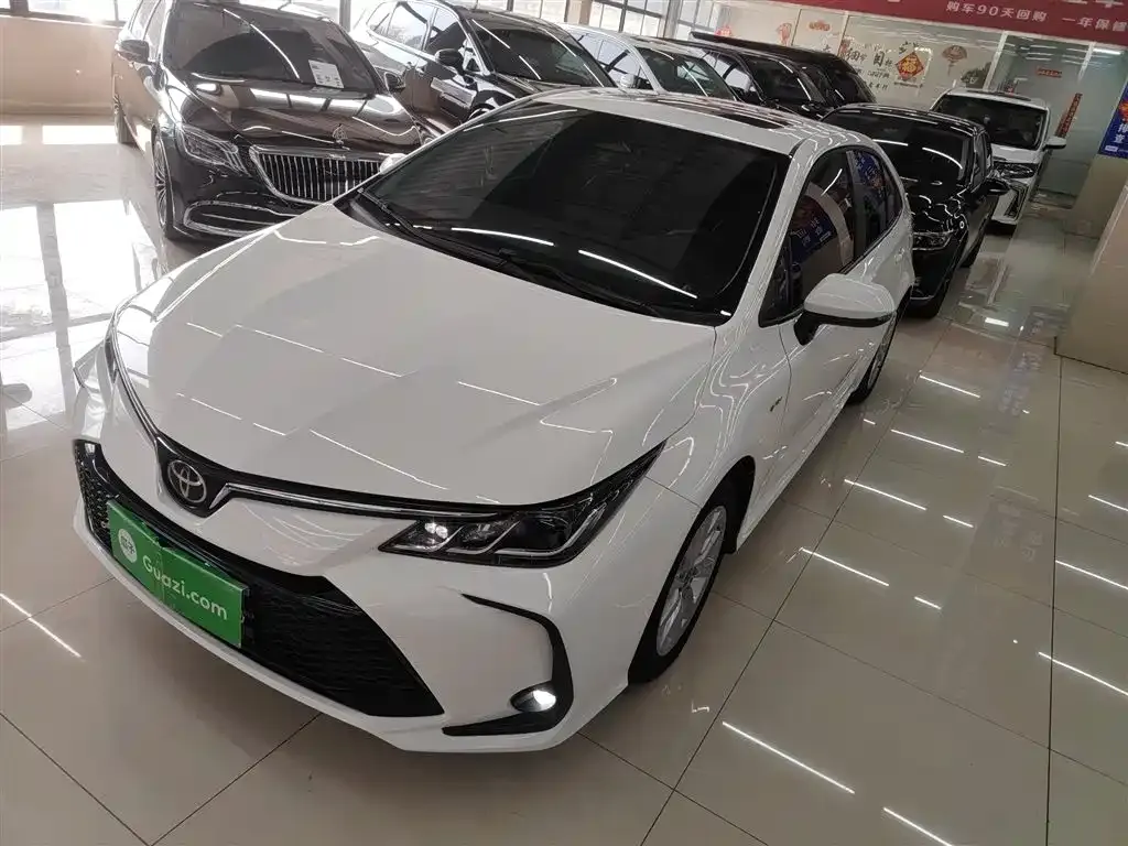 Toyota Corolla — фото 1