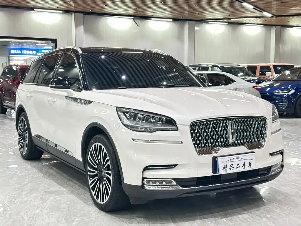 Lincoln Aviator — фото 7