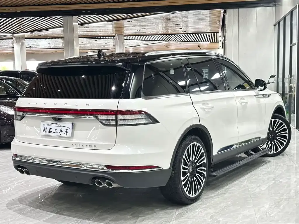 Lincoln Aviator — фото 6