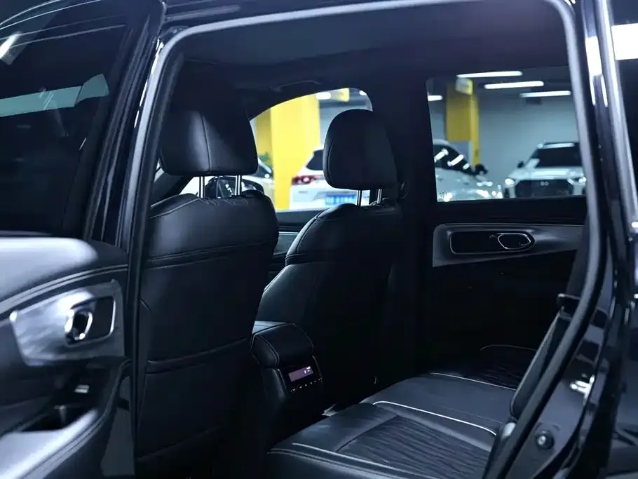 GAC Motor Trumpchi GS8 — фото 2