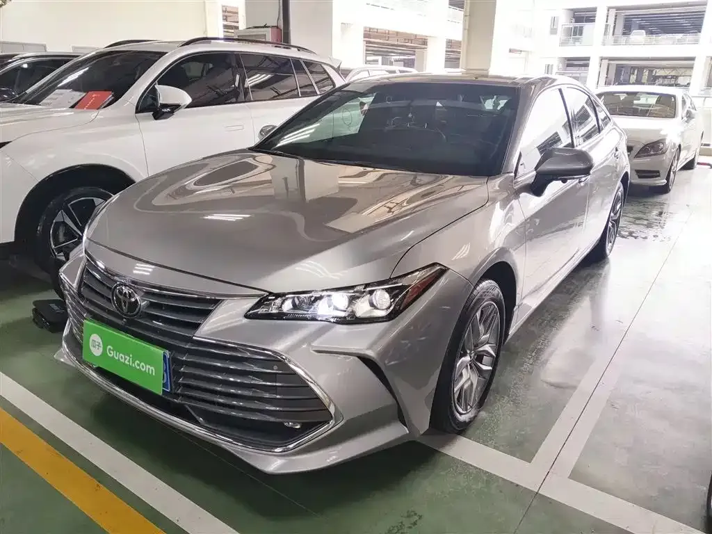Toyota Avalon — фото 10