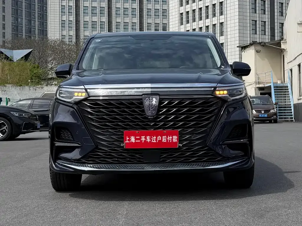 Roewe iMAX8 — фото 1