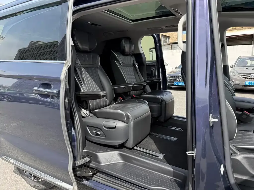 Roewe iMAX8 — фото 10