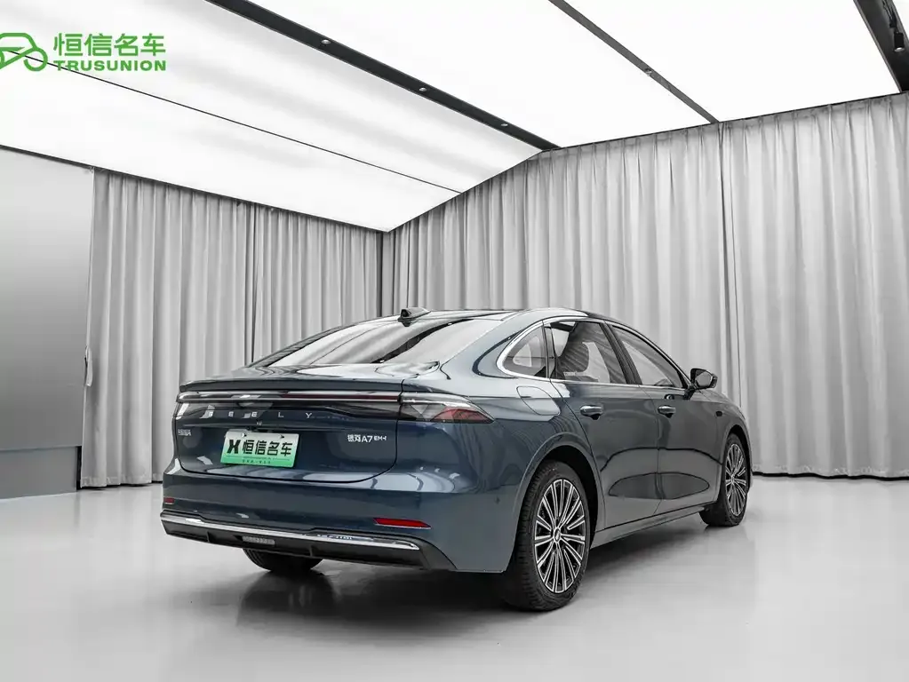 Geely Galaxy A7 — фото 5