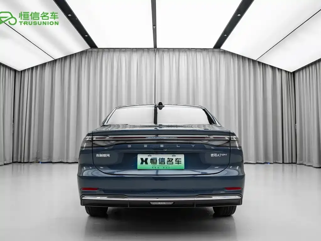 Geely Galaxy A7 — фото 9