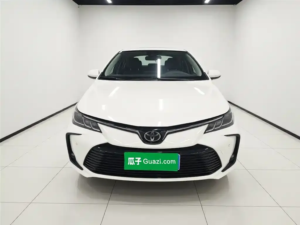 Toyota Corolla — фото 5