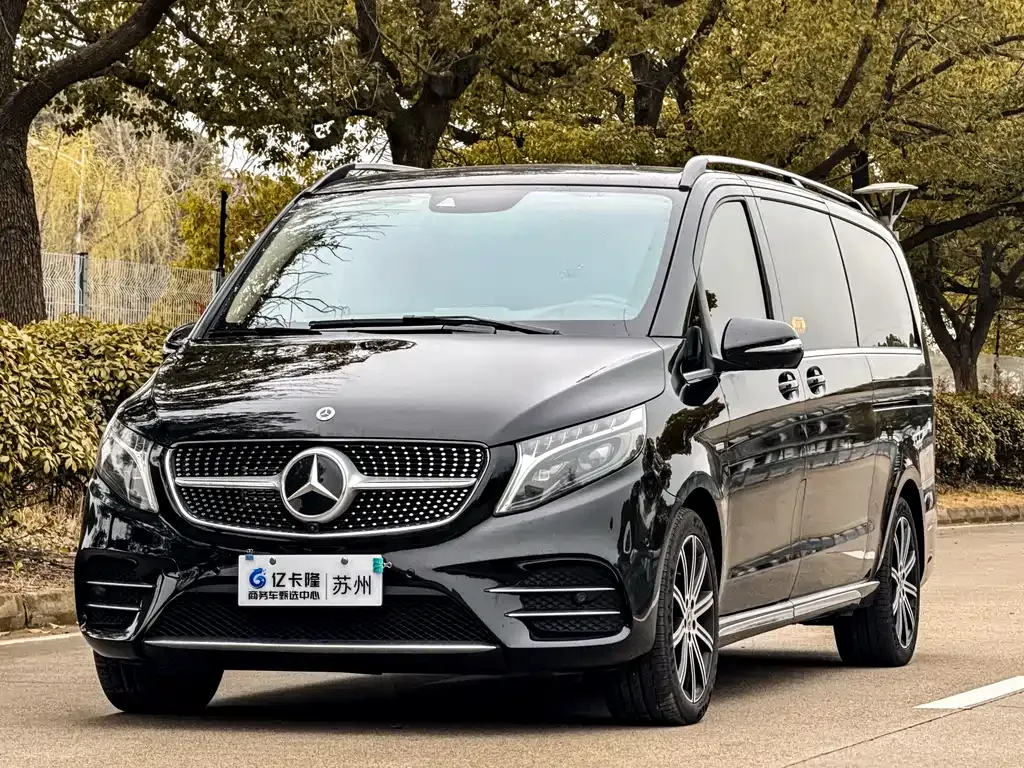 Mercedes-Benz V-Class — фото 1