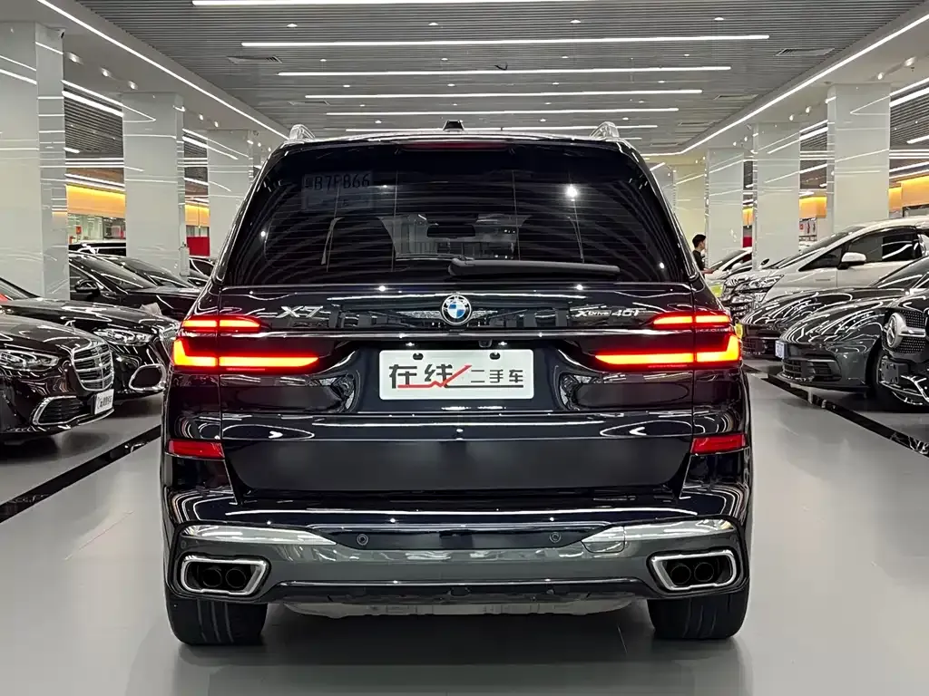 BMW X7 — фото 6