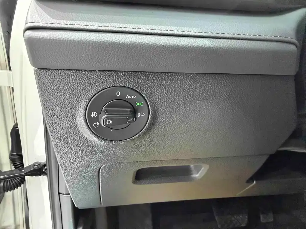 Volkswagen Tharu — фото 2
