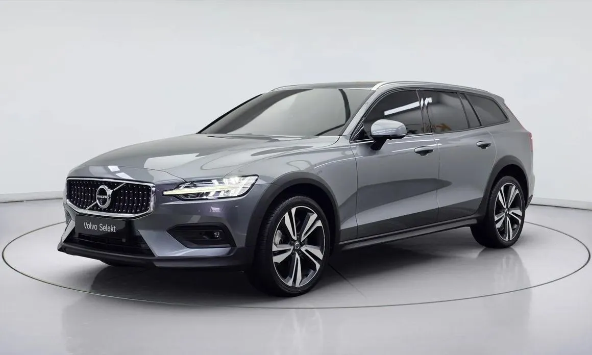 Volvo V60 — фото 1
