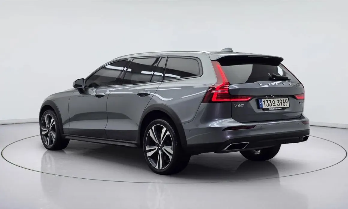 Volvo V60 — фото 6