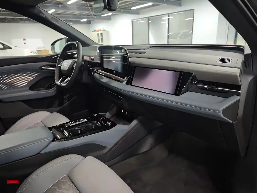Audi Q6L e-tron — фото 4