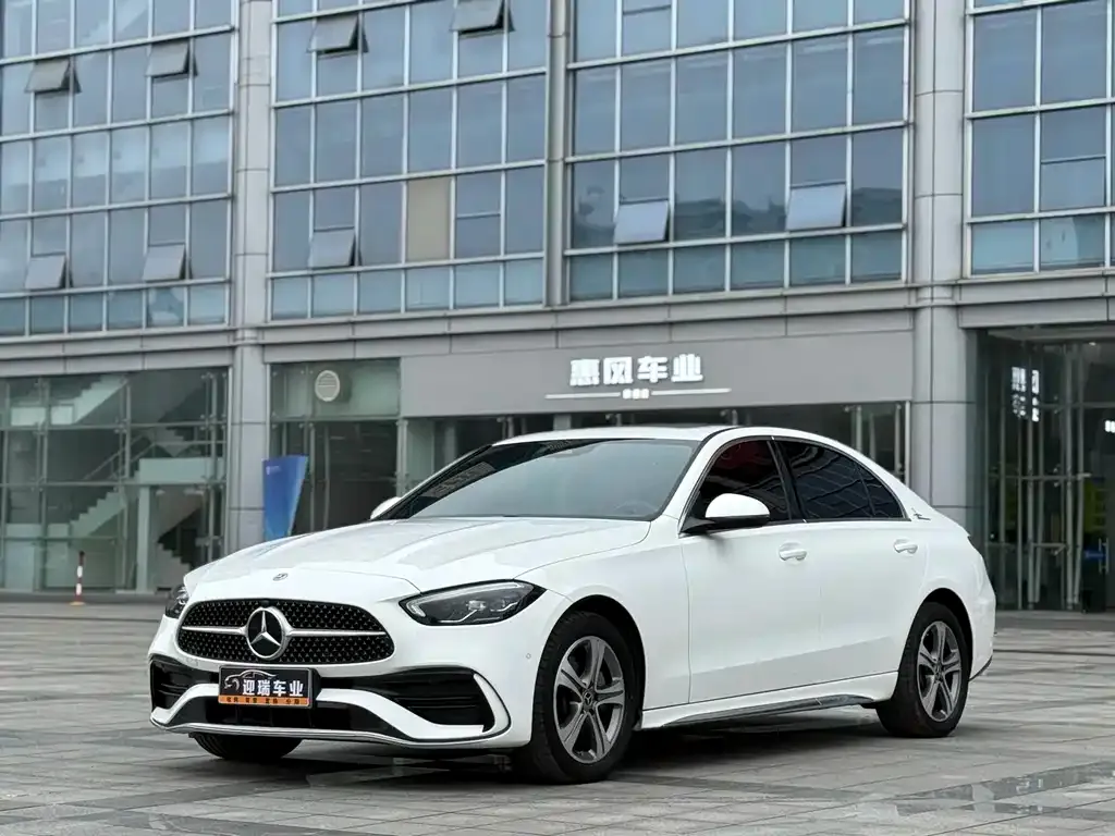 Mercedes-Benz C-Class — фото 1