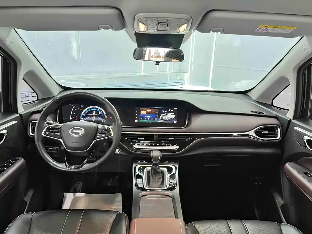GAC Motor Trumpchi M6 — фото 7