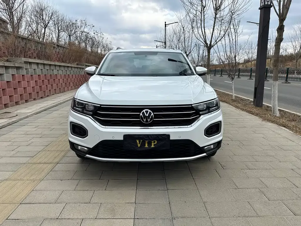 Volkswagen T-Roc — фото 6