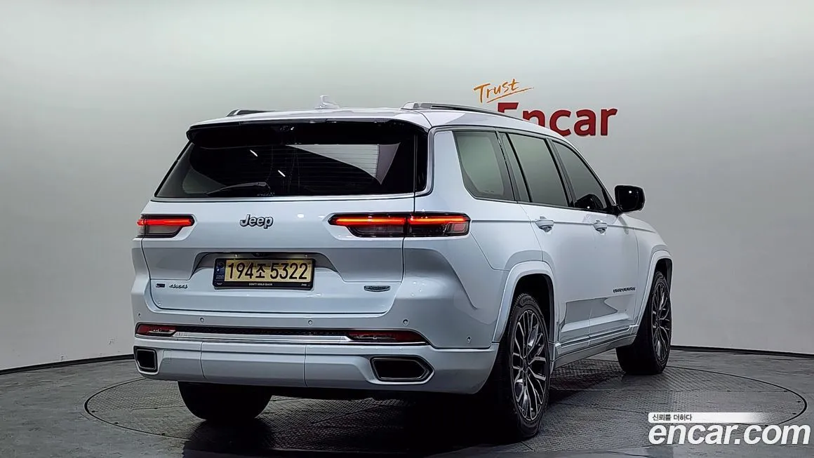 Jeep Cherokee — фото 7
