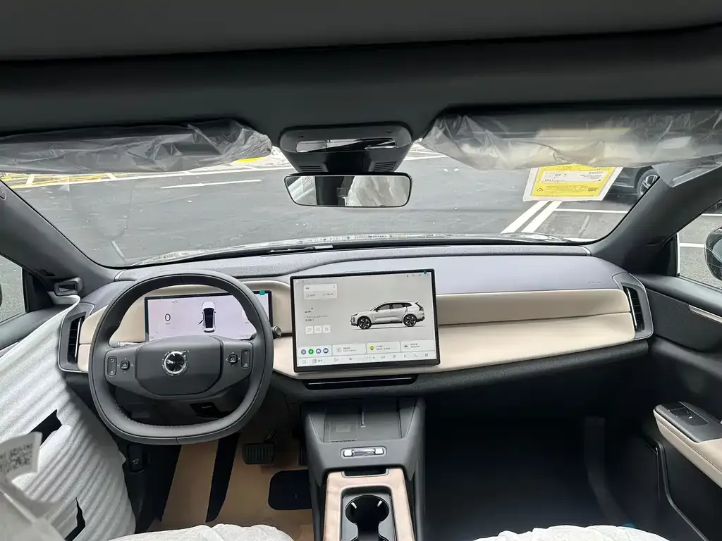 Volvo XC70 Plug-in Hybrid — фото 2