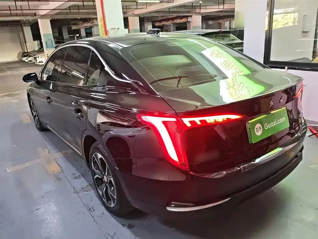 Hongqi E-QM5 — фото 8