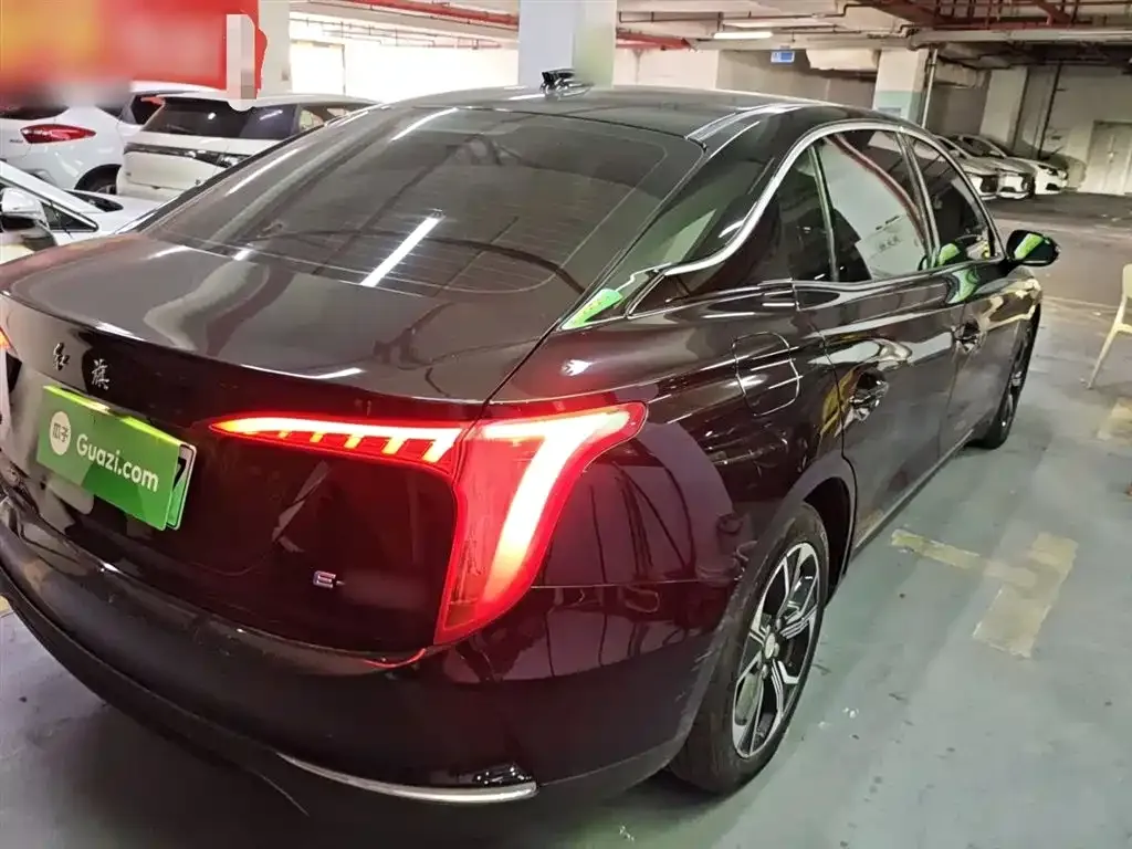 Hongqi E-QM5 — фото 10