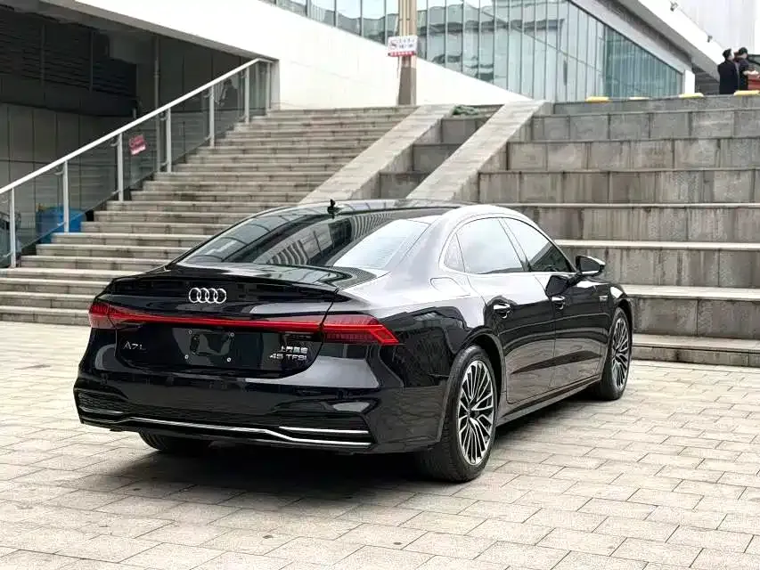 Audi A7L — фото 4
