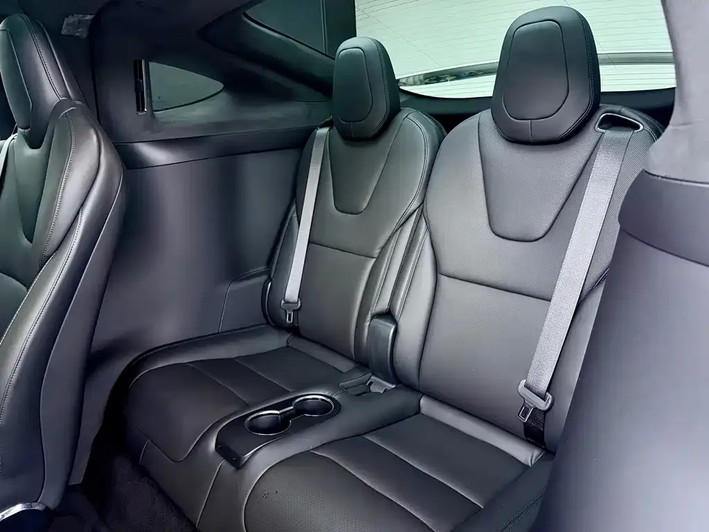 Tesla Model X — фото 10
