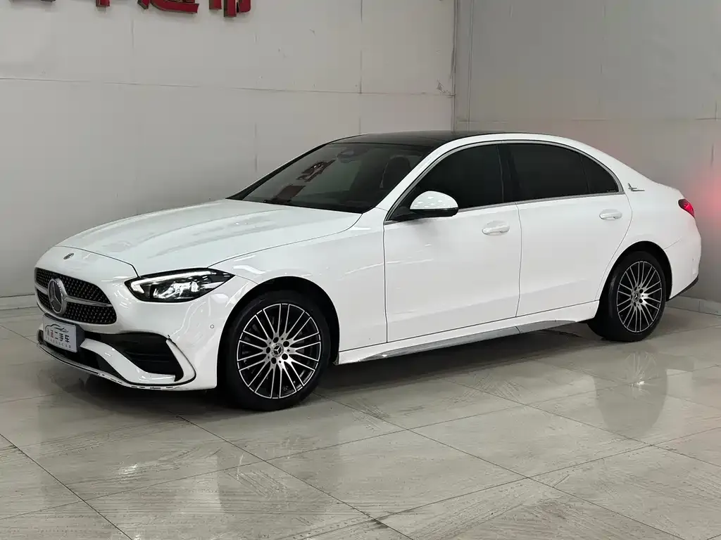 Mercedes-Benz C-Class — фото 1