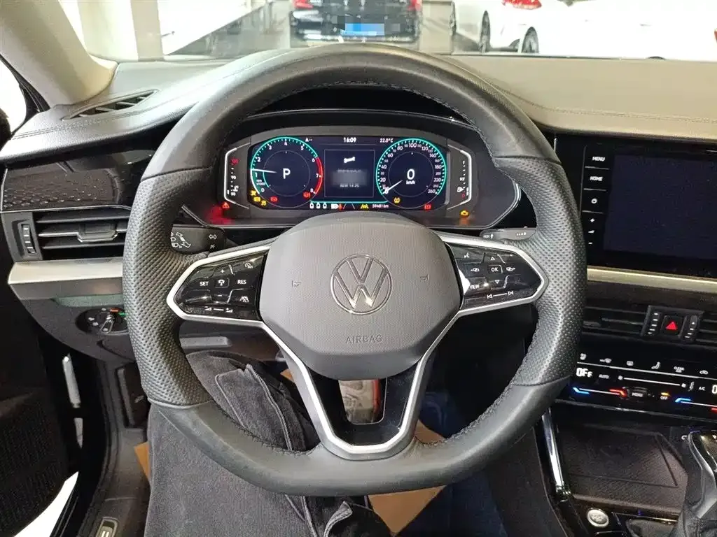 Volkswagen Passat — фото 5