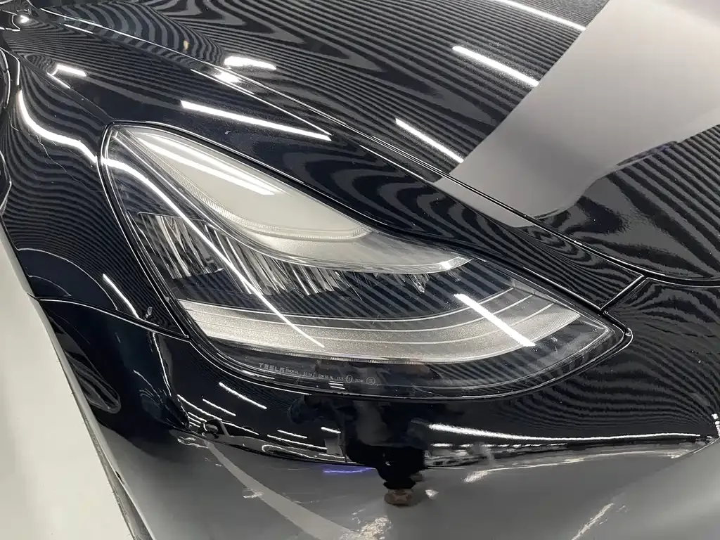 Tesla Model 3 — фото 9