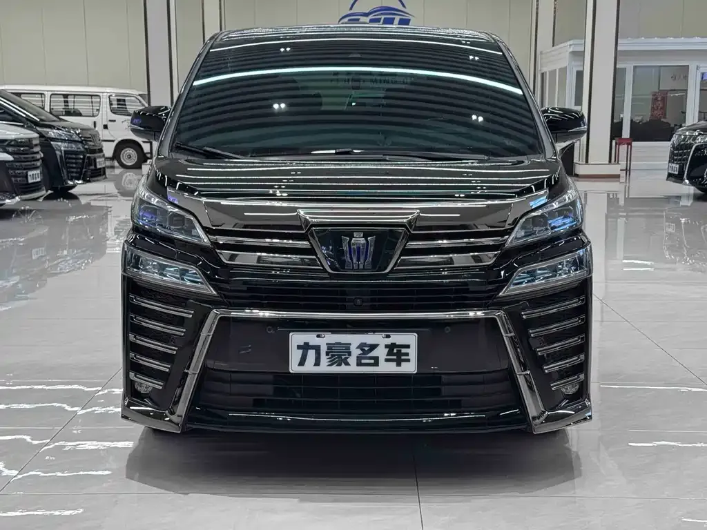 Toyota Vellfire — фото 7
