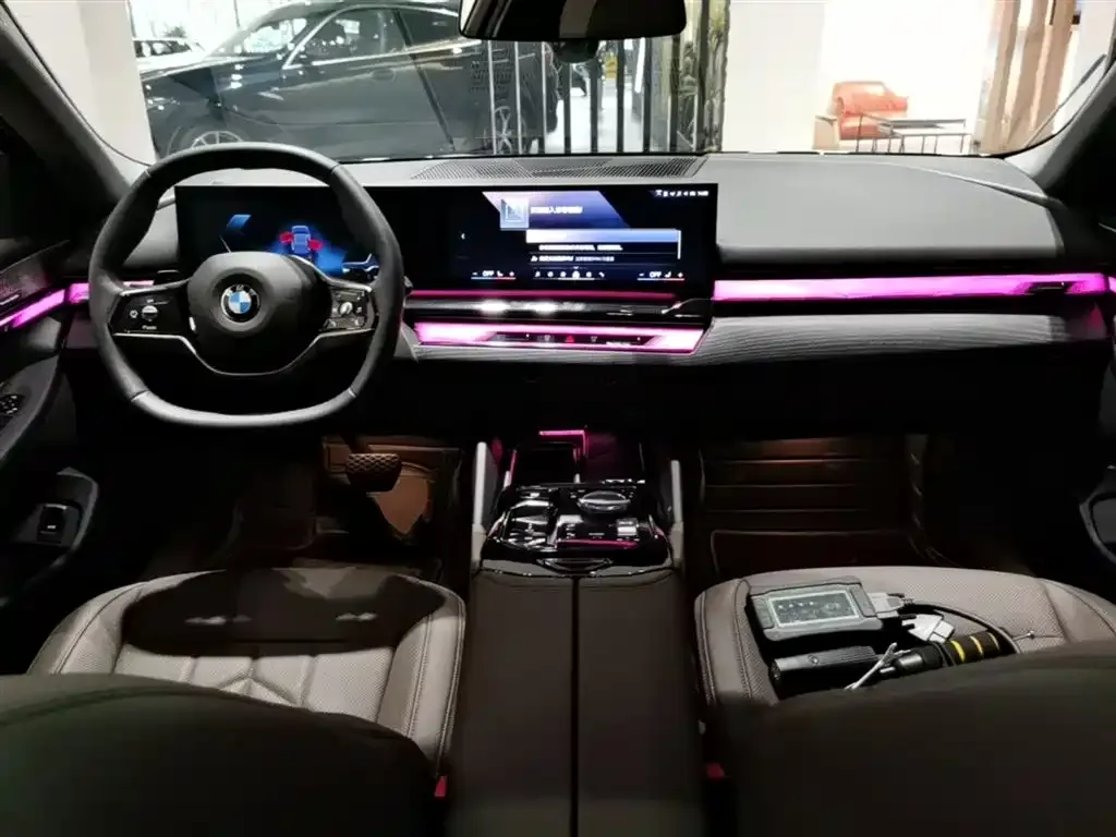 BMW 5 Series — фото 4