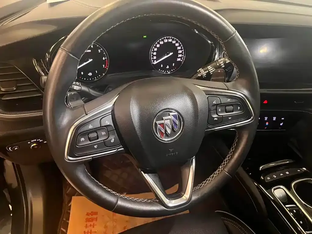 Buick Envision Plus — фото 7