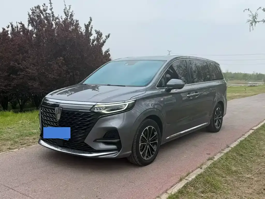 Roewe iMAX8 — фото 1