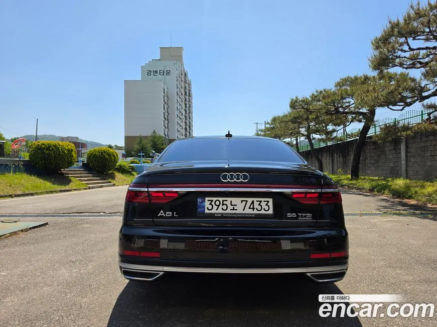 Audi A8 — фото 8