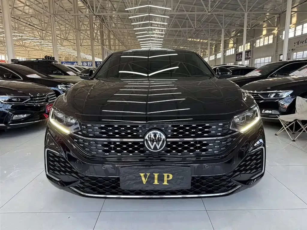 Volkswagen Passat — фото 10