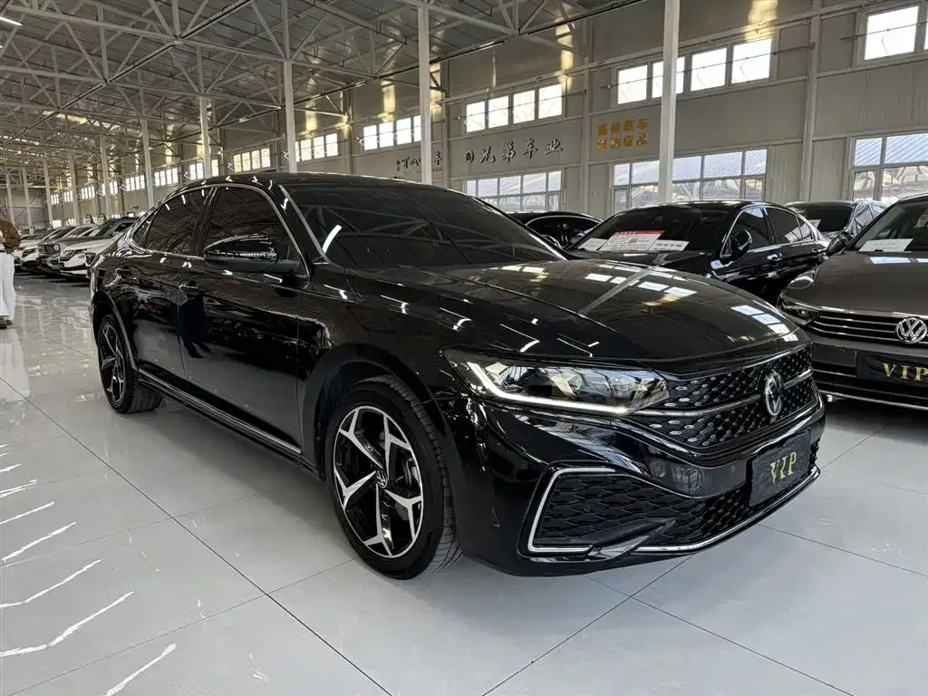 Volkswagen Passat — фото 5