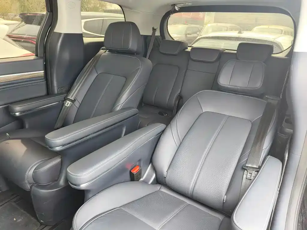 GAC Motor Trumpchi M8 — фото 4