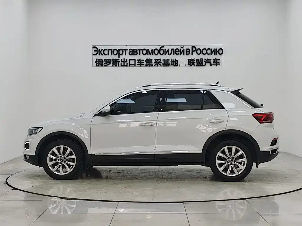 Volkswagen T-Roc — фото 7