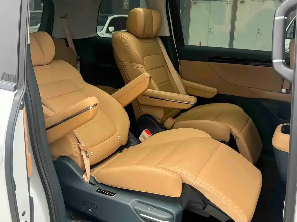 GAC Motor Trumpchi E8 — фото 2