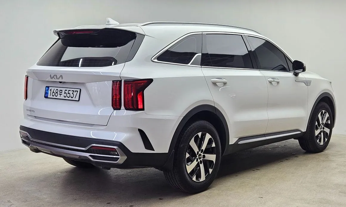 Kia Sorento — фото 6
