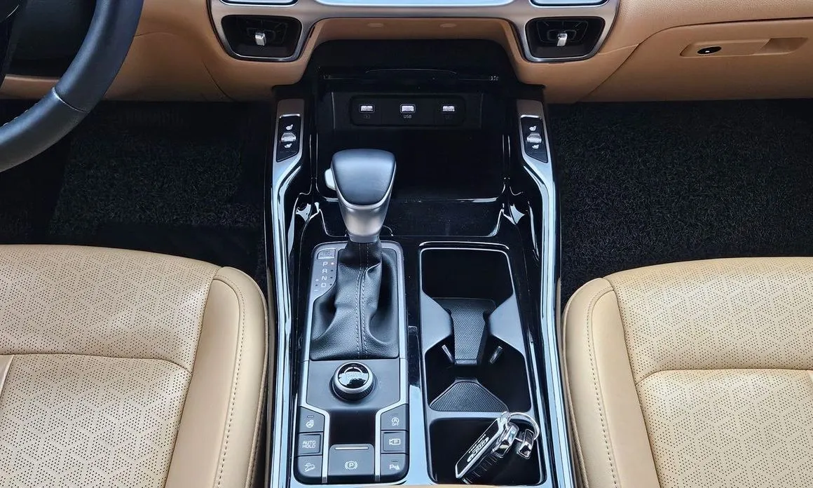 Kia Sorento — фото 8